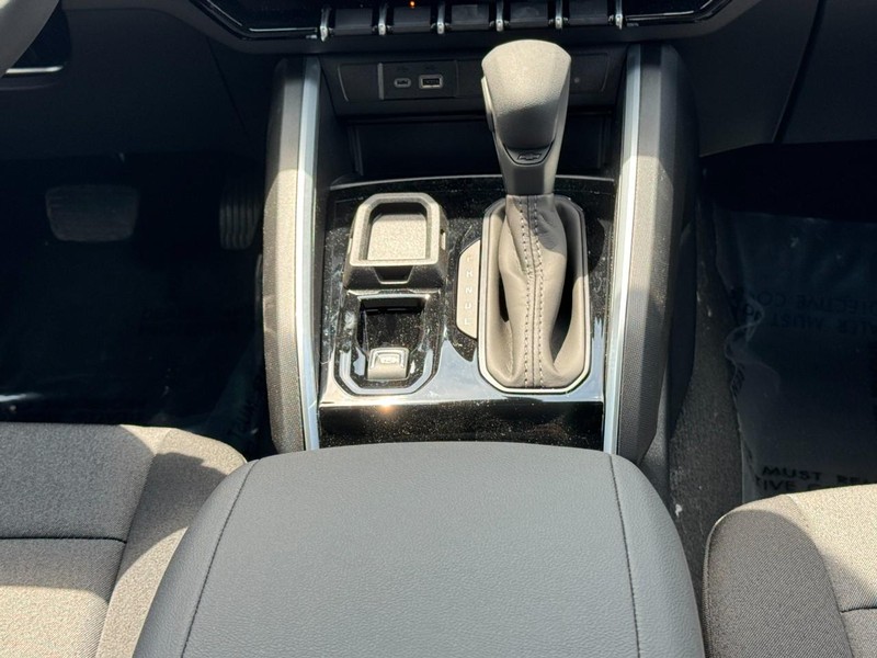 Chevrolet Colorado Vehicle Image 09