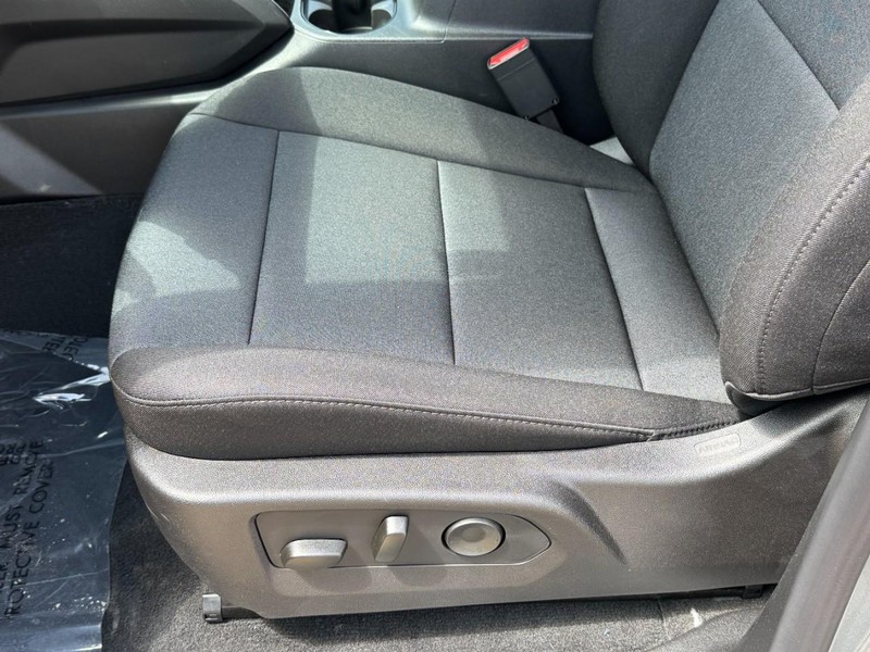 Chevrolet Colorado Vehicle Image 15