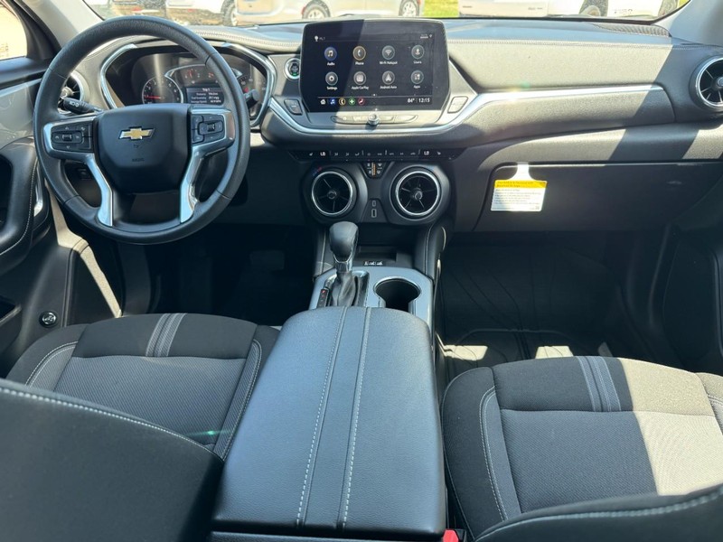 Chevrolet Blazer Vehicle Image 11