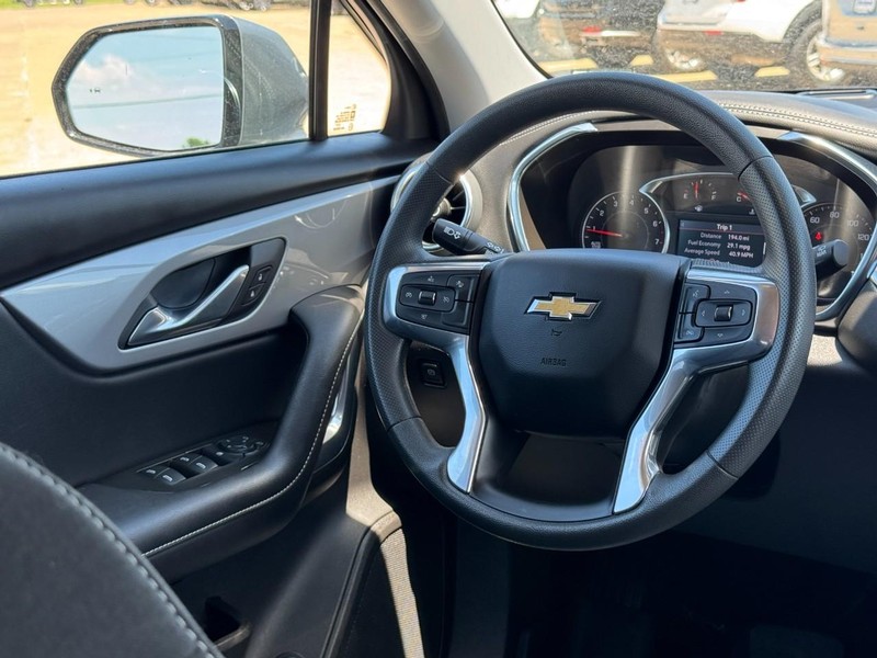 Chevrolet Blazer Vehicle Image 12