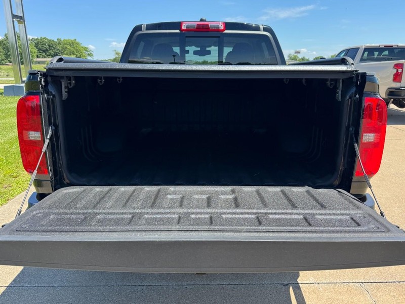 Chevrolet Colorado Vehicle Image 05