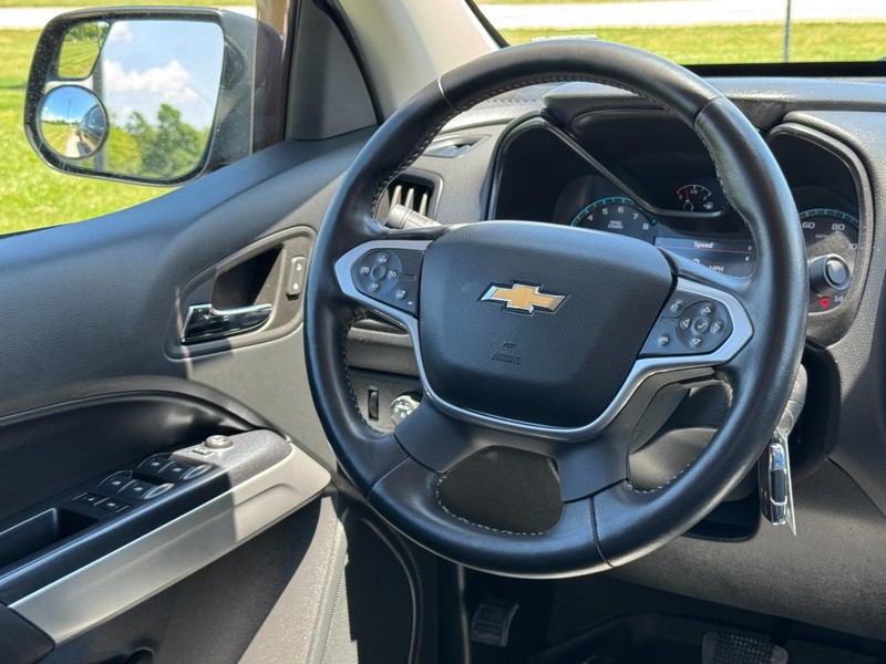 Chevrolet Colorado Vehicle Image 12