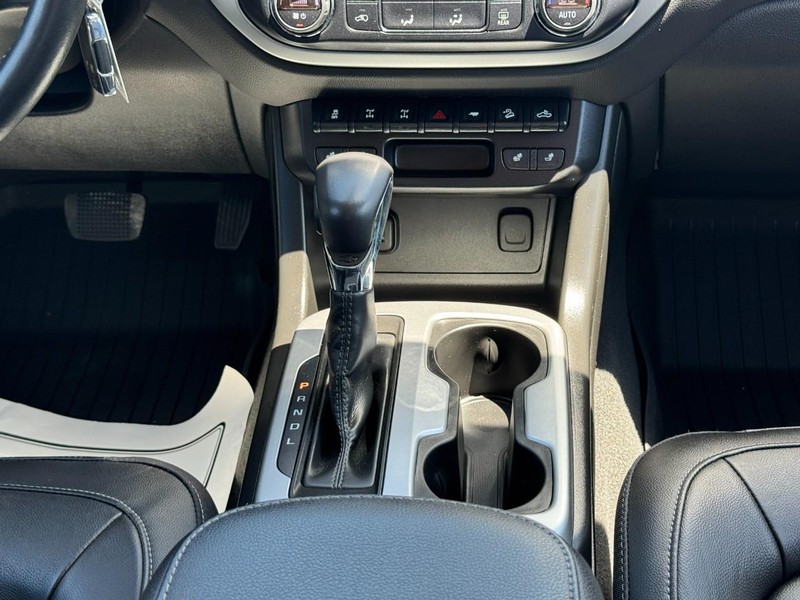 Chevrolet Colorado Vehicle Image 14