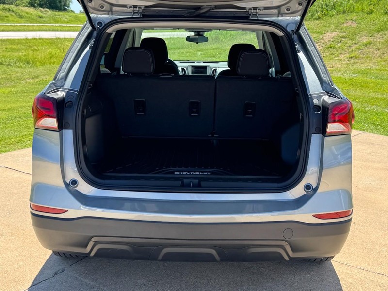 Chevrolet Equinox Vehicle Image 05