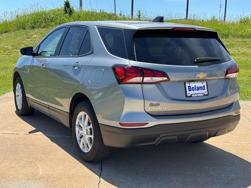 Chevrolet Equinox Vehicle Image 06