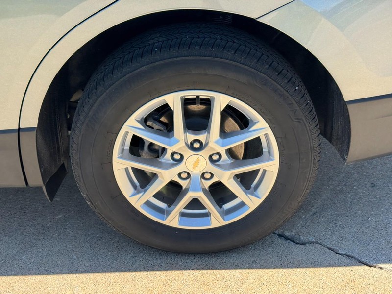 Chevrolet Equinox Vehicle Image 07