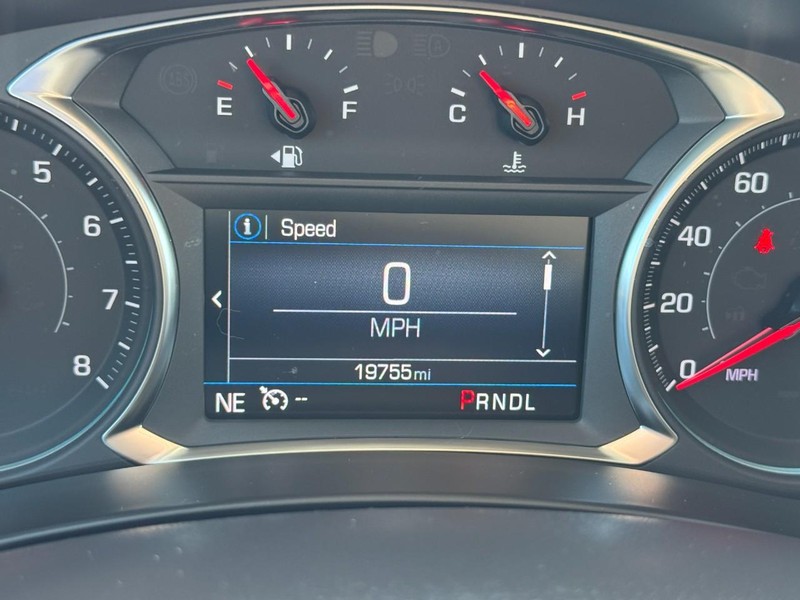 Chevrolet Equinox Vehicle Image 18