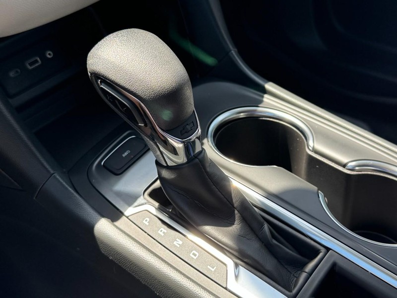 Chevrolet Equinox Vehicle Image 19
