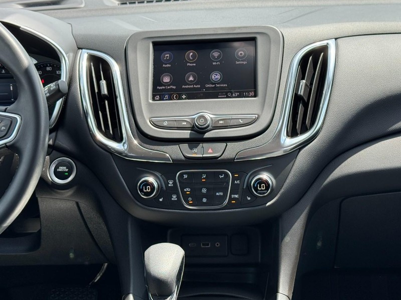 Chevrolet Equinox Vehicle Image 13
