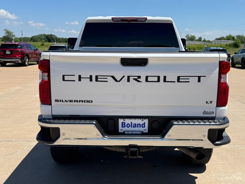 Chevrolet Silverado 2500HD Vehicle Image 04