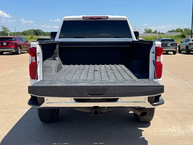 Chevrolet Silverado 2500HD Vehicle Image 05