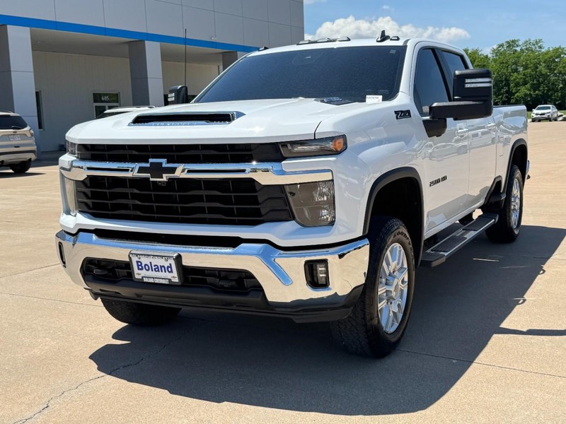 Chevrolet Silverado 2500HD Vehicle Image 08