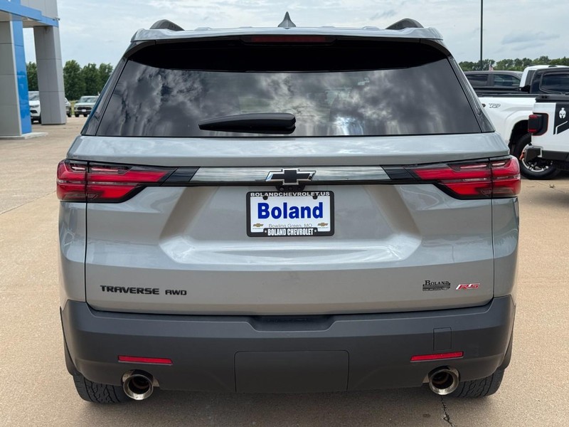 Chevrolet Traverse Vehicle Image 04
