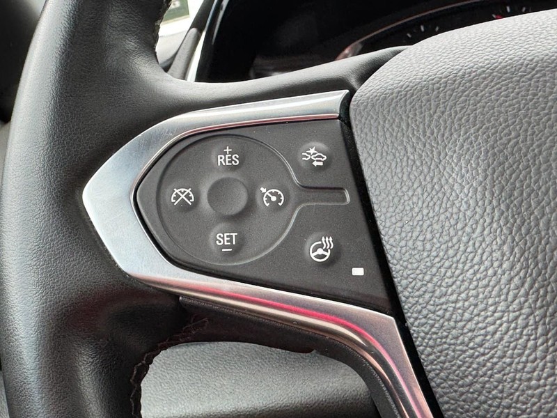 Chevrolet Traverse Vehicle Image 18