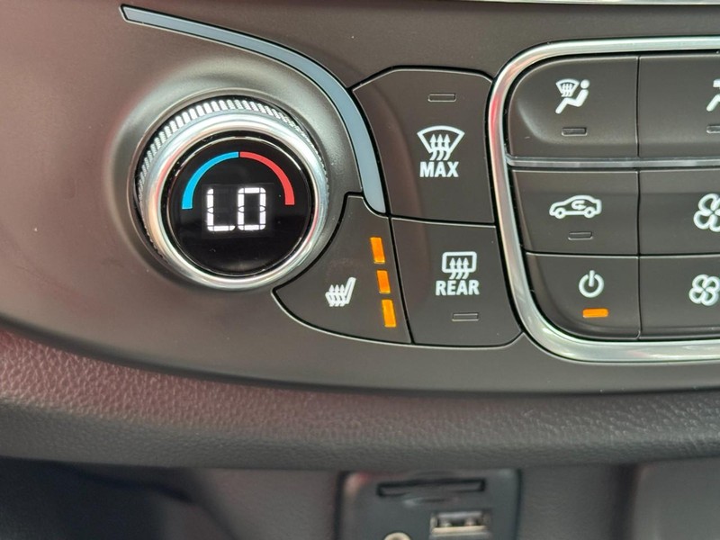 Chevrolet Traverse Vehicle Image 22