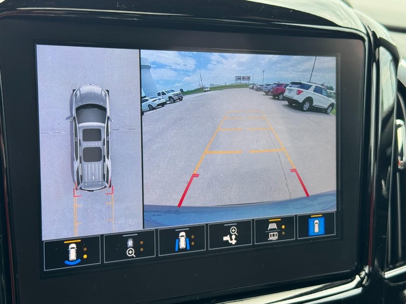 Chevrolet Traverse Vehicle Image 24