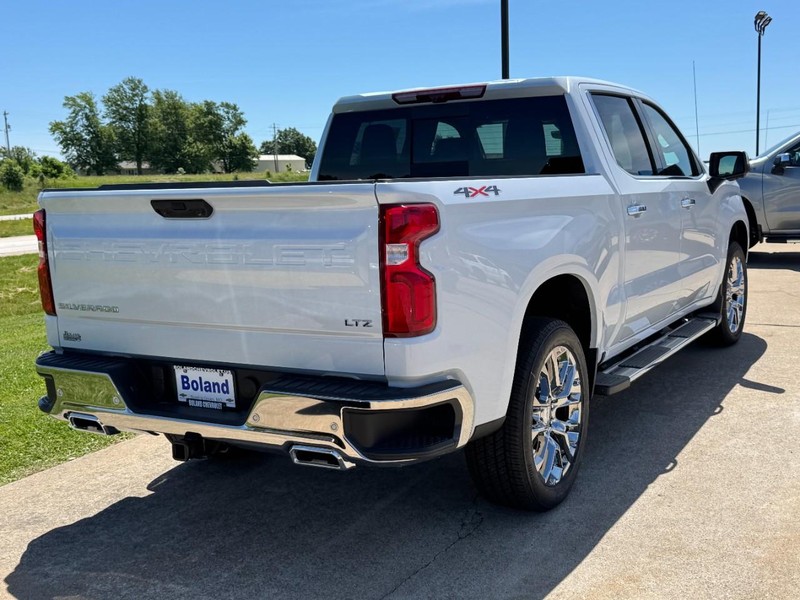 Chevrolet Silverado 1500 Vehicle Image 03