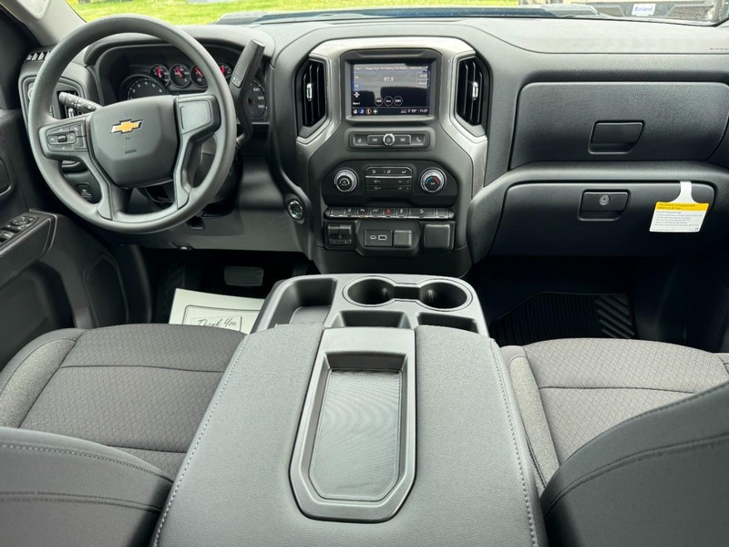 Chevrolet Silverado 2500HD Vehicle Image 06
