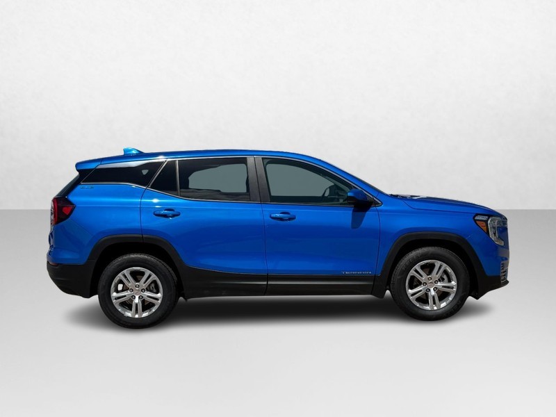 GMC Terrain Vehicle Image 02