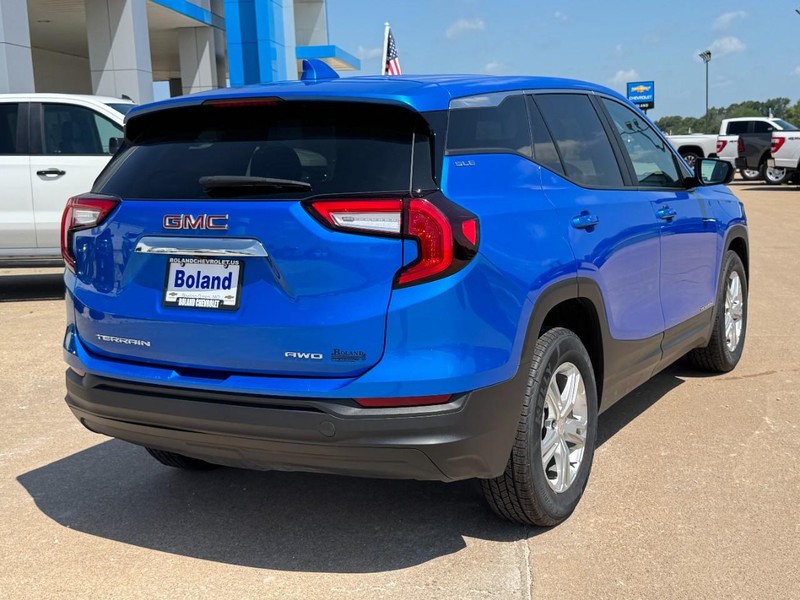 GMC Terrain Vehicle Image 03