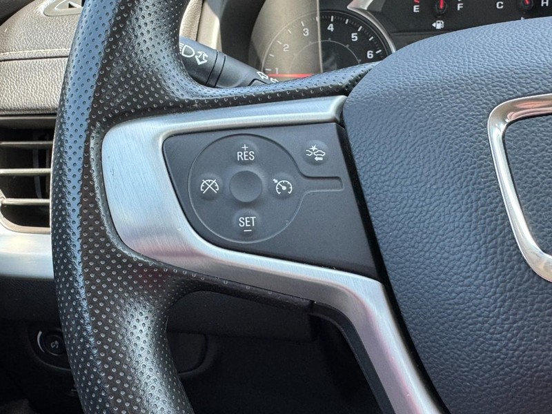 GMC Terrain Vehicle Image 16