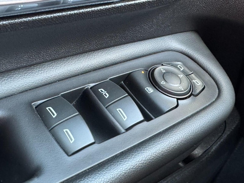 GMC Terrain Vehicle Image 21