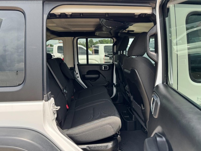 Jeep Wrangler 4xe Vehicle Image 10
