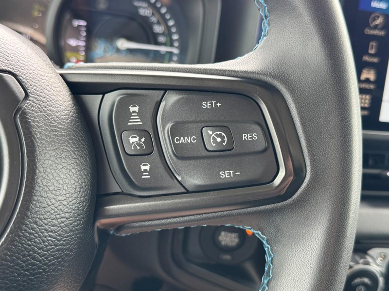 Jeep Wrangler 4xe Vehicle Image 17