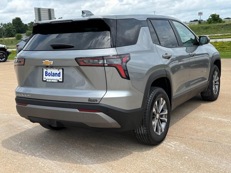 Chevrolet Equinox Vehicle Full-screen Gallery Image 03