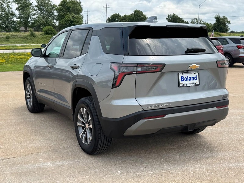 Chevrolet Equinox Vehicle Full-screen Gallery Image 06