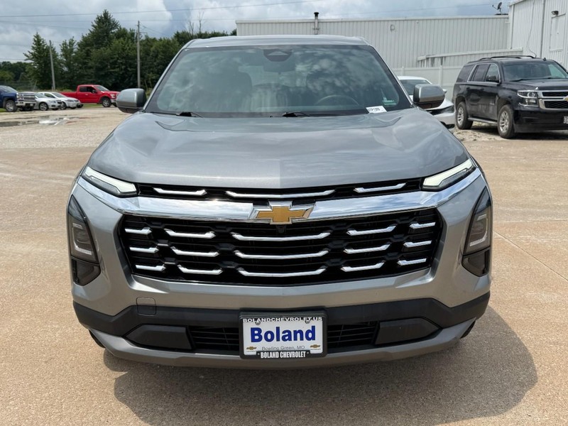 Chevrolet Equinox Vehicle Full-screen Gallery Image 09