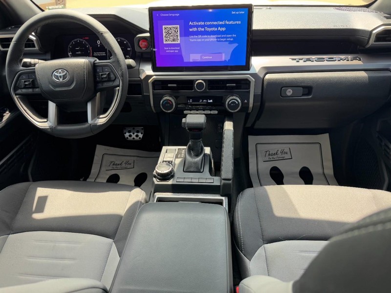 Toyota Tacoma 4WD Vehicle Image 11