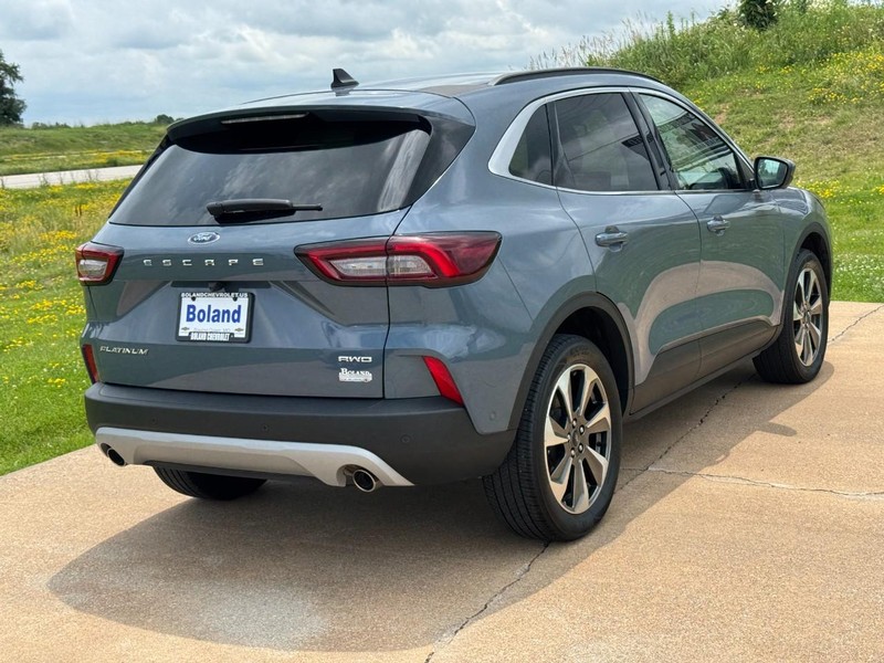 Ford Escape Vehicle Image 03