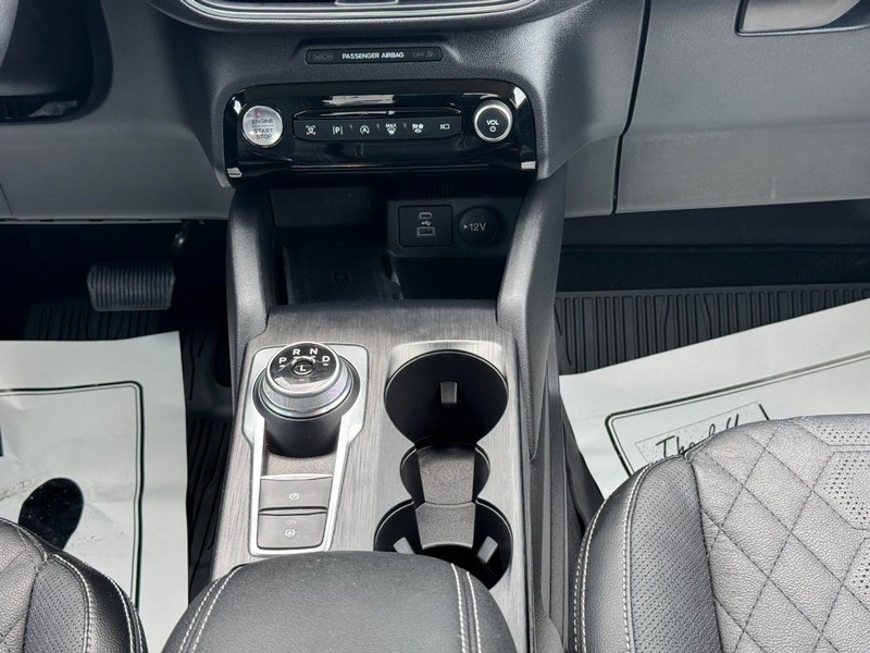 Ford Escape Vehicle Image 14