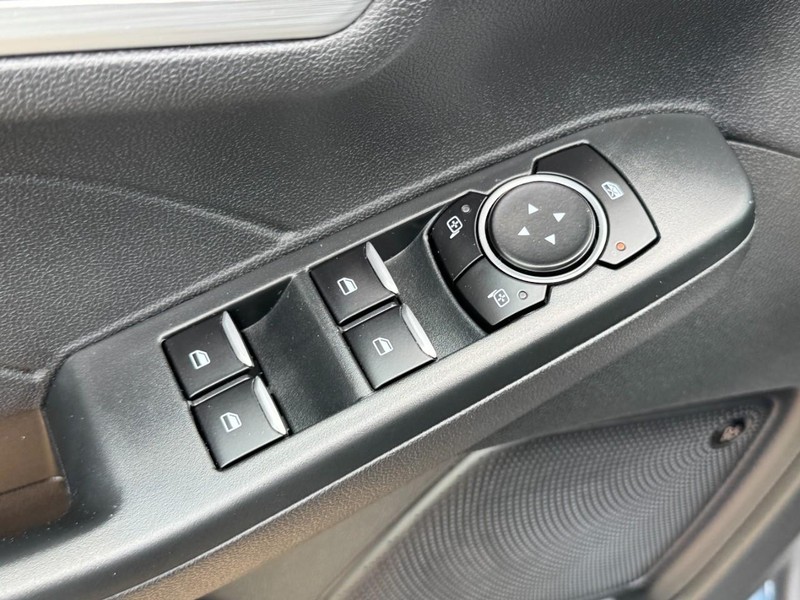 Ford Escape Vehicle Image 23