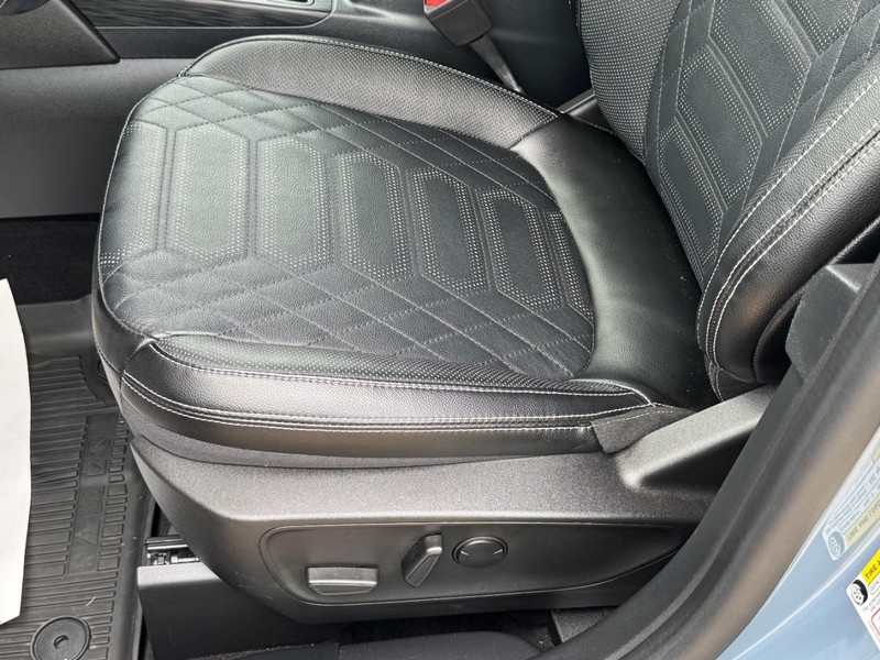 Ford Escape Vehicle Image 24