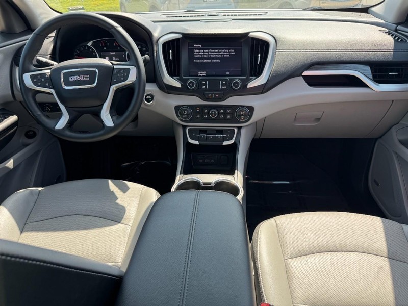 GMC Terrain Vehicle Image 11