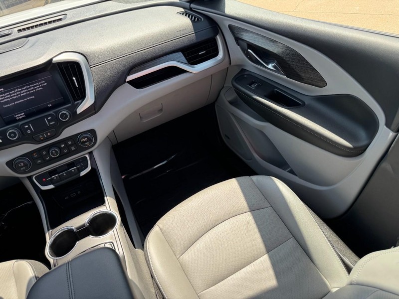 GMC Terrain Vehicle Image 15
