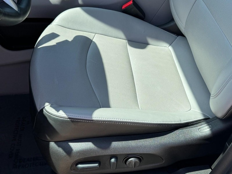GMC Terrain Vehicle Image 24
