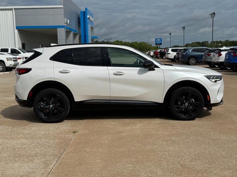 Buick Envision Vehicle Image 02
