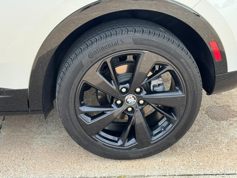 Buick Envision Vehicle Image 07