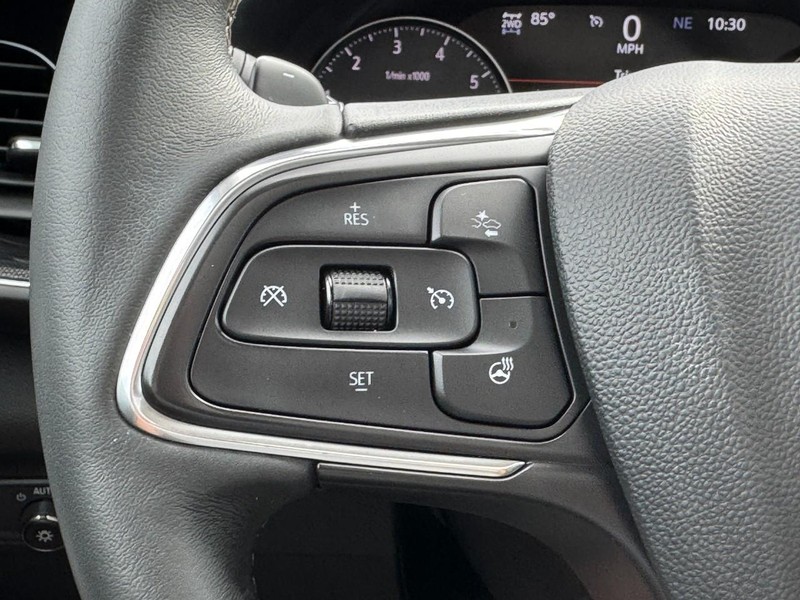 Buick Envision Vehicle Image 17
