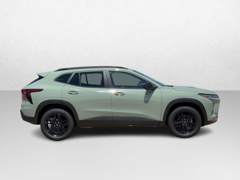 Chevrolet Trax Vehicle Image 02