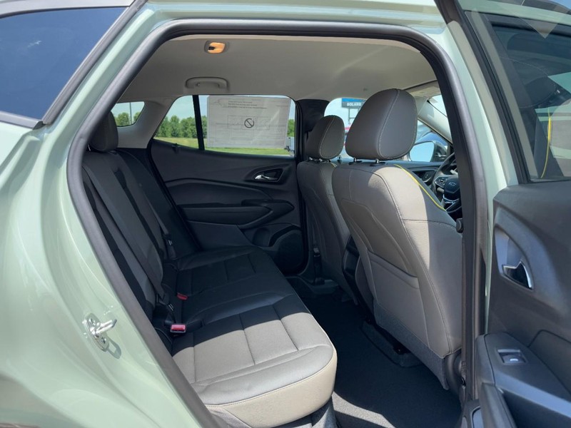 Chevrolet Trax Vehicle Image 05