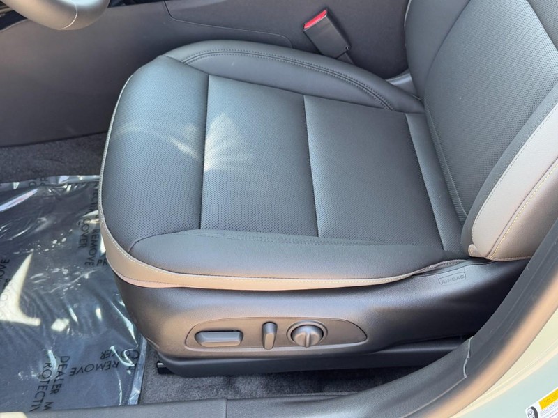 Chevrolet Trax Vehicle Image 14