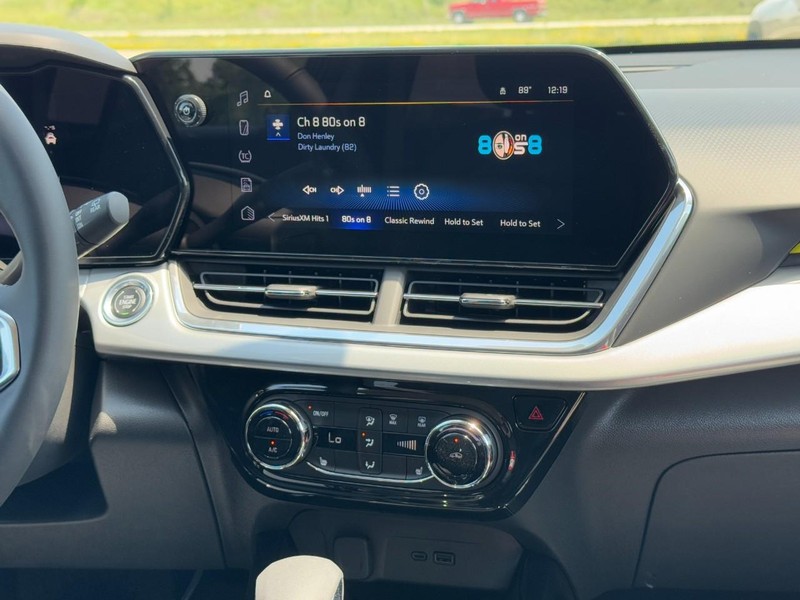 Chevrolet Trax Vehicle Image 08