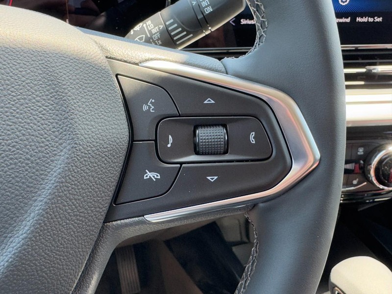 Chevrolet Trax Vehicle Image 11