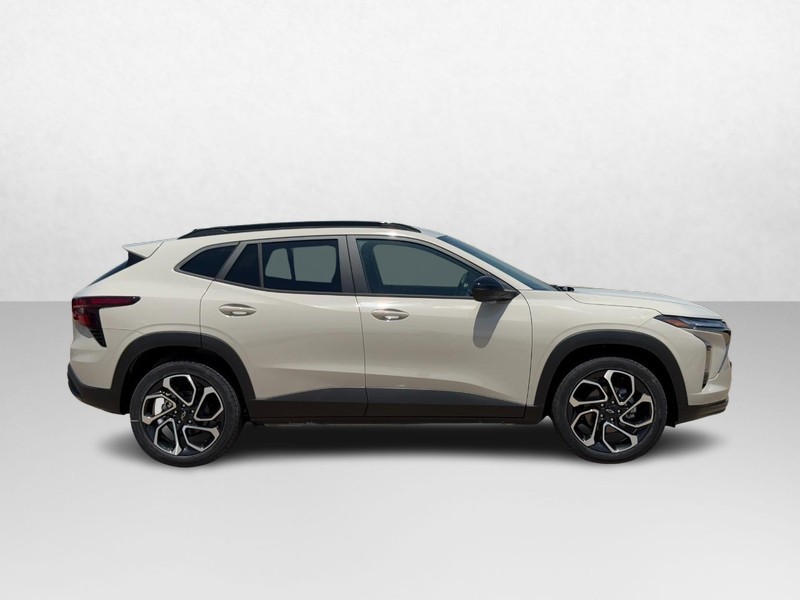 Chevrolet Trax Vehicle Image 02