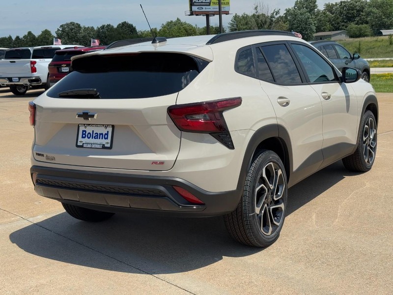 Chevrolet Trax Vehicle Image 03