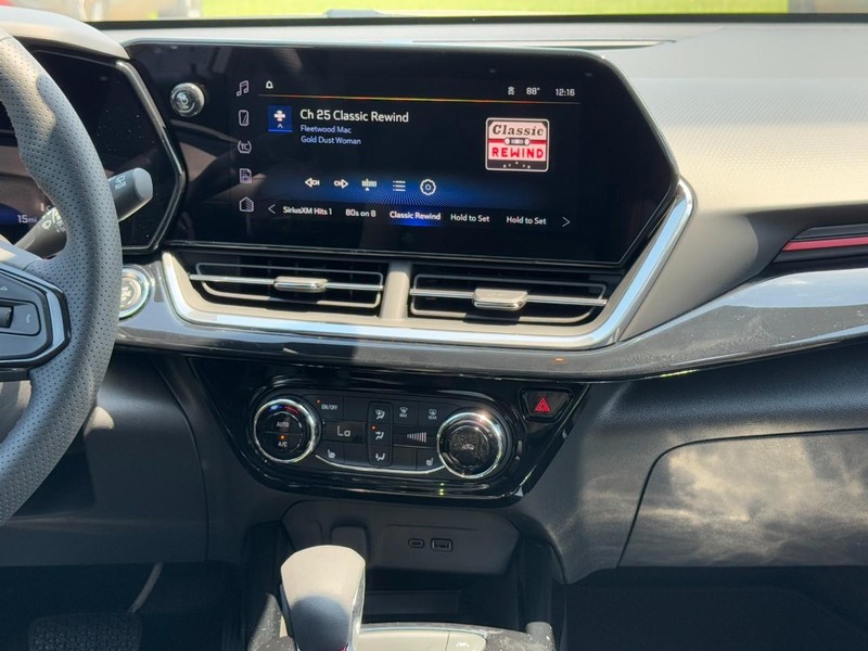 Chevrolet Trax Vehicle Image 08